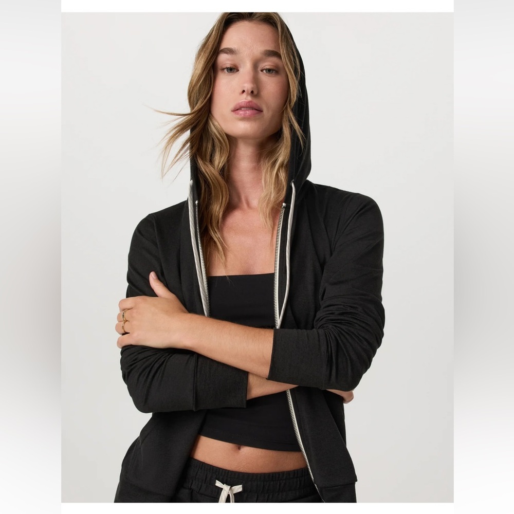 Vuori Black Zip-Up Hoodie size small NWT